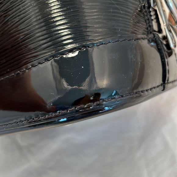 Louis Vuitton Epi Electric Alma BB crossbody bag - Picture 13 of 15